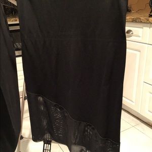 DKNY 2 piece set top and skirt Size P Small (petite)